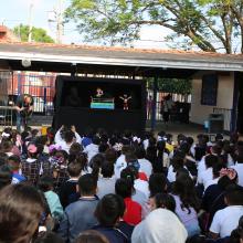Representación de teatro en escuela de Ameca