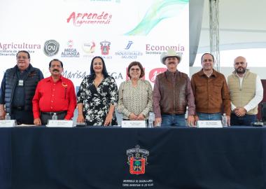 Aprende y AgroEmprende presidum